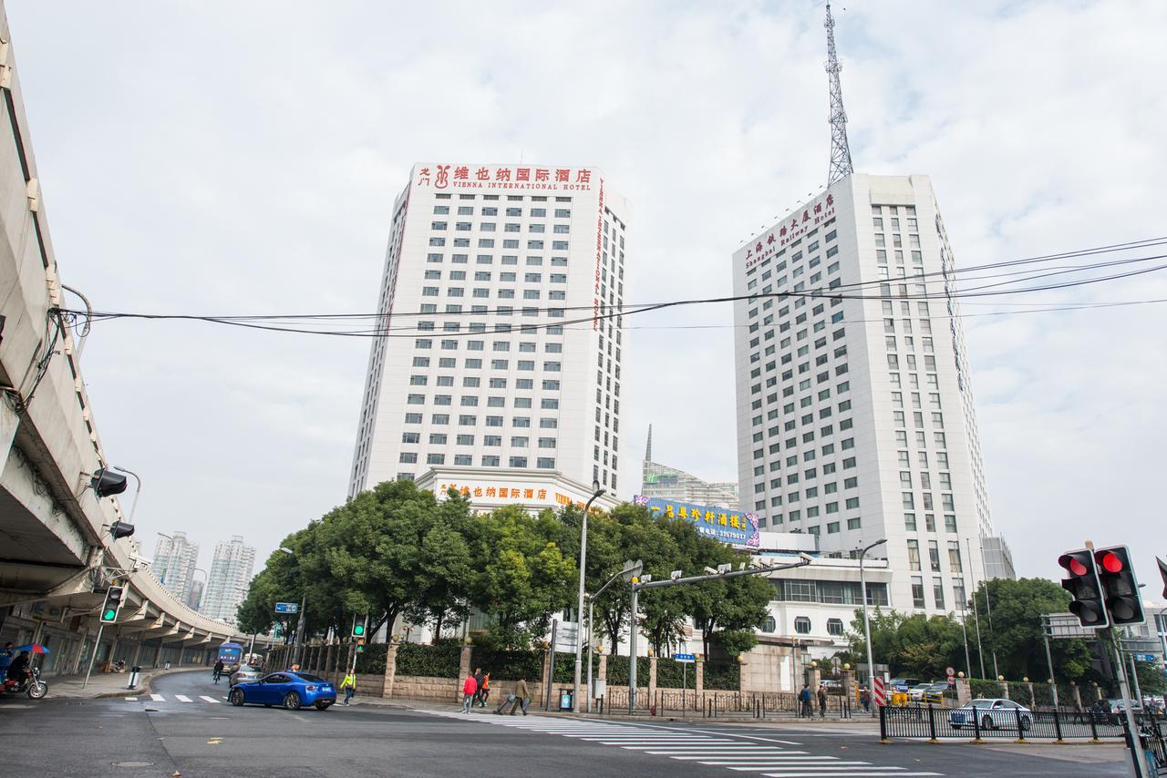 Vienna International Hotel Shanghai Train Station Exterior photo