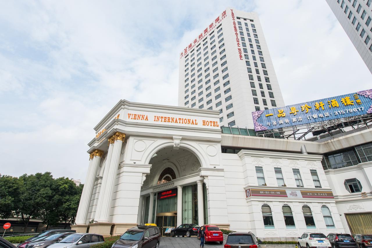 Vienna International Hotel Shanghai Train Station Exterior photo